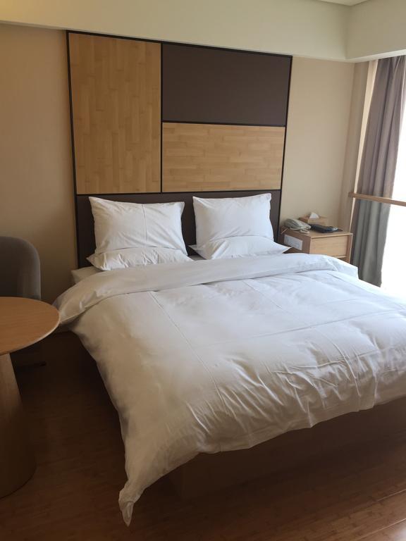 Ji Hotel Jinan Quancheng Square Room photo